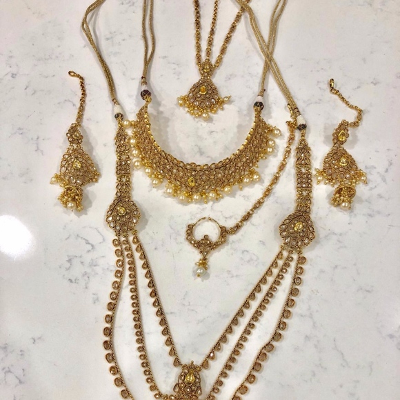 COMPLETE Gold Plated Kundan Bridal Set - Picture 2 of 8